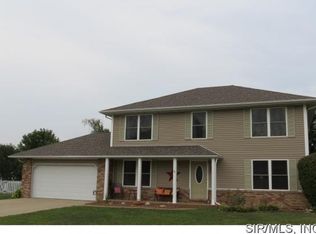 978 Weathervane Ln, Troy, IL 62294