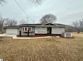 6329 N Lumberjack Rd, Riverdale, MI 48877