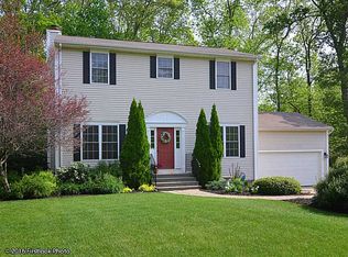 20 S Woods Dr, South Kingstown, RI 02879