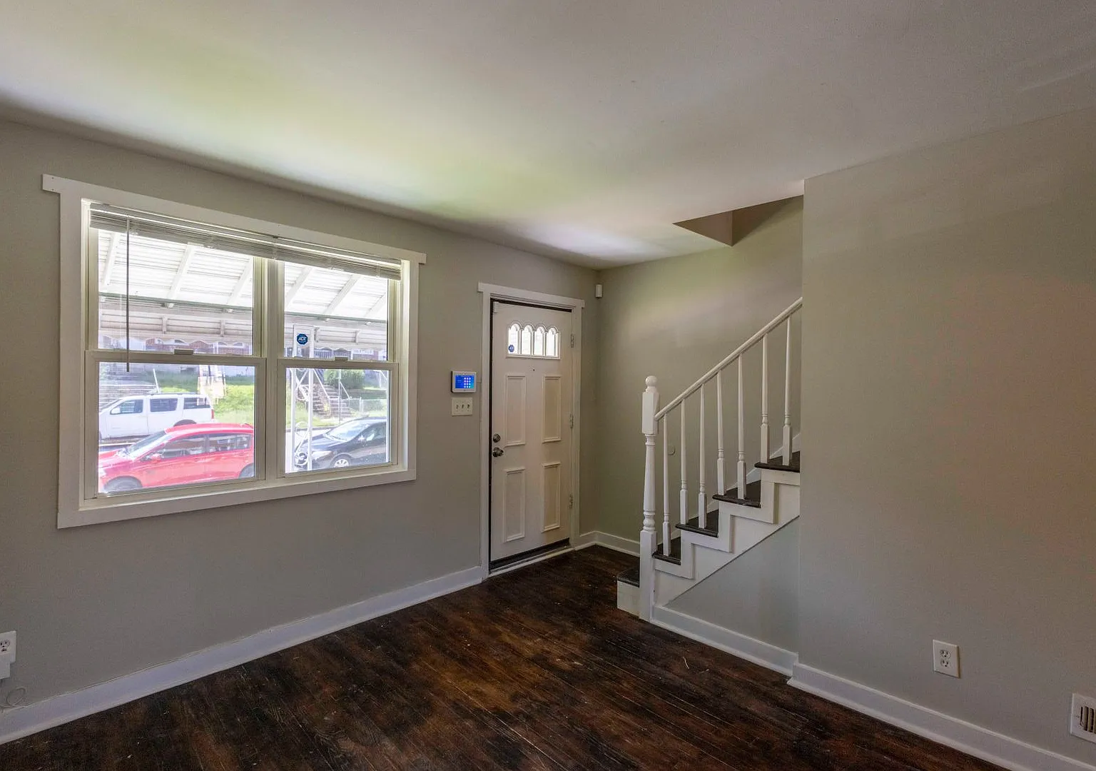 Charming 2BD/1BA Townhome in Morrell Park, MD! — Photo 3