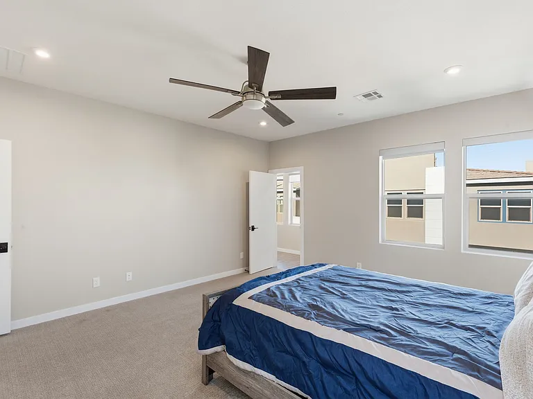 9858 Laurel Tree St — Photo 20
