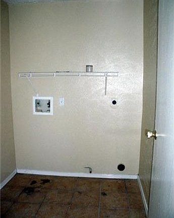 5th image of 8671 Causeway Dr