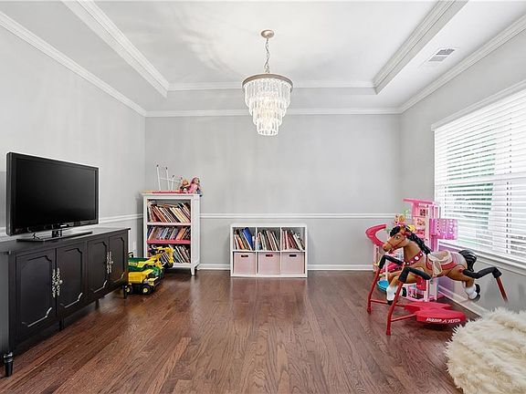 2nd image of 6125 Boulder Gate Way