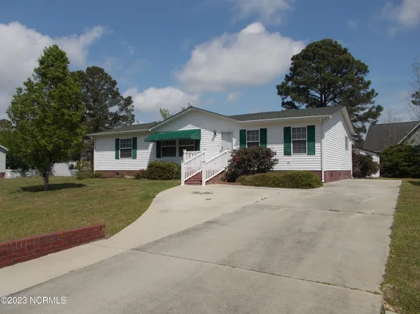 819 Watson Avenue SW, Calabash, NC 28467
