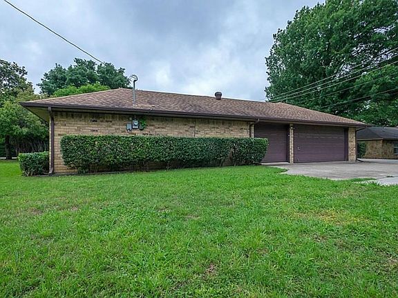 4th image of 2533 Farmers Branch Ln