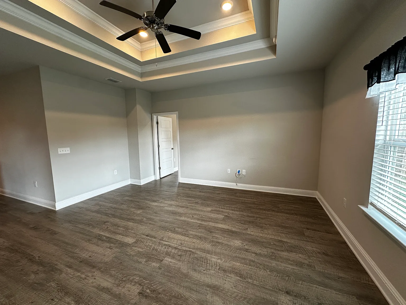 Available Now! 4 Bed / 2 Bath In Stonebridge!! — Photo 3