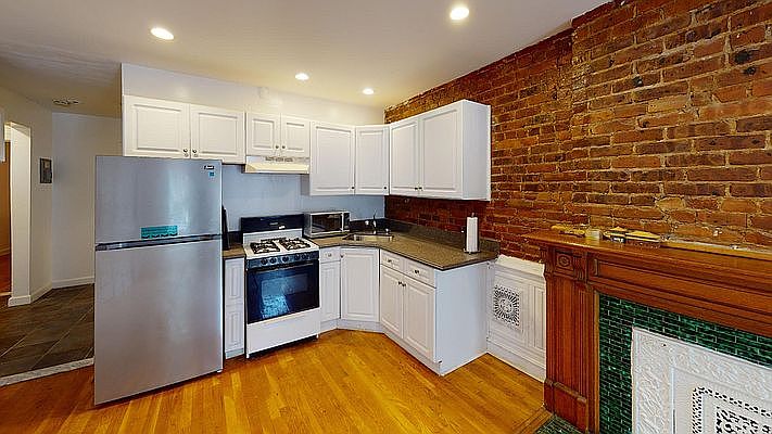 1st image of 153 Halsey St