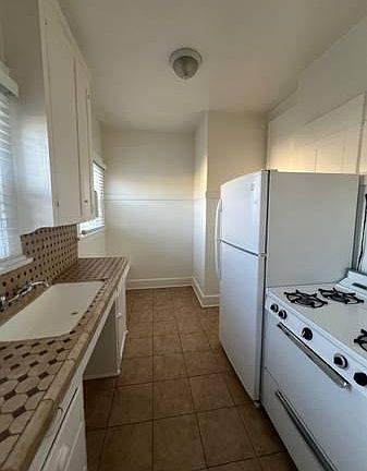 4th image of 1441 Edgecliffe Dr #29