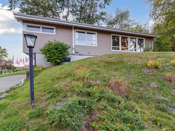 4907 Burma Rd, Mc Farland, WI 53558