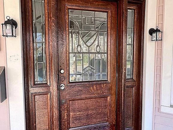 4th image of 1341 Market St