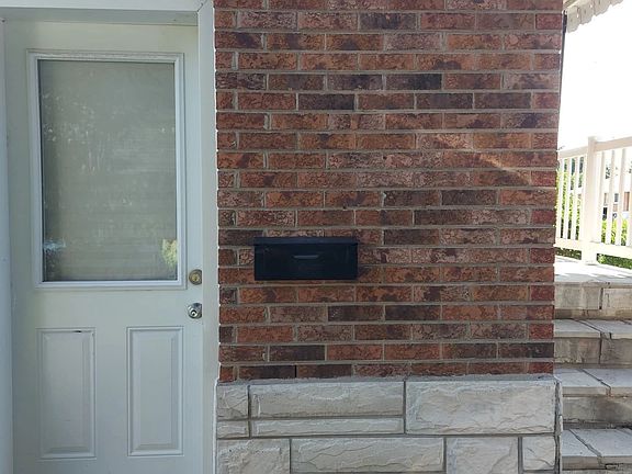 2nd image of 509 Adelaide Ave W #Basement