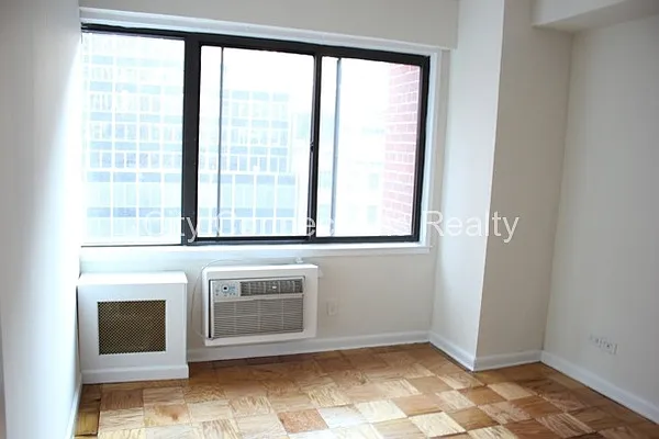 Rented by City Connections Realty | media 33