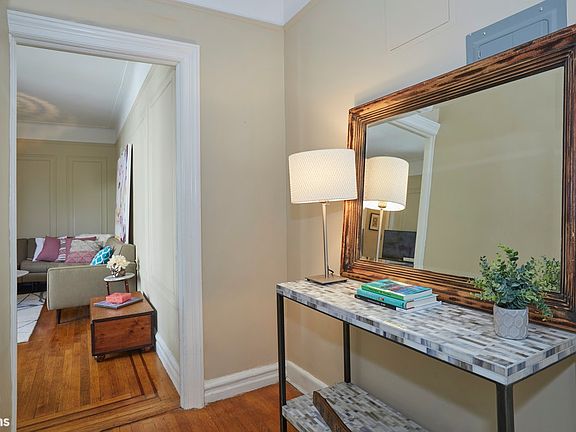 5th image of 333 4th St APT 4C