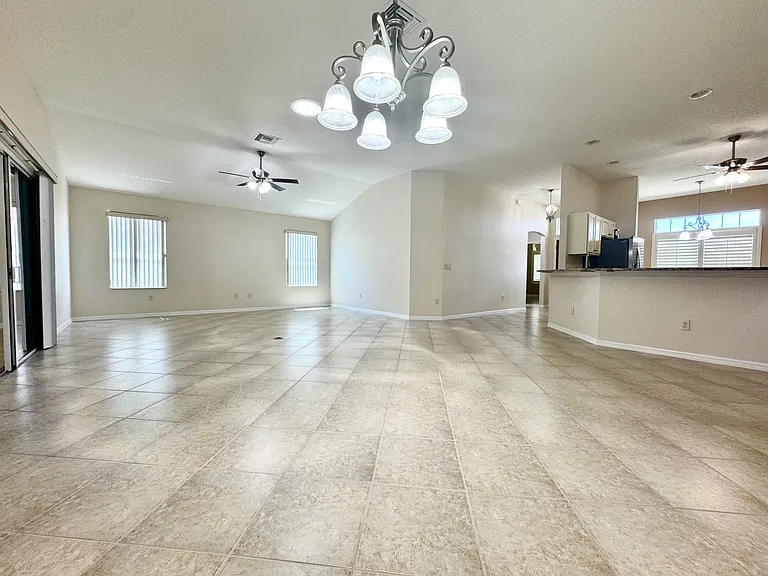 487 Thistledown Way — Photo 8