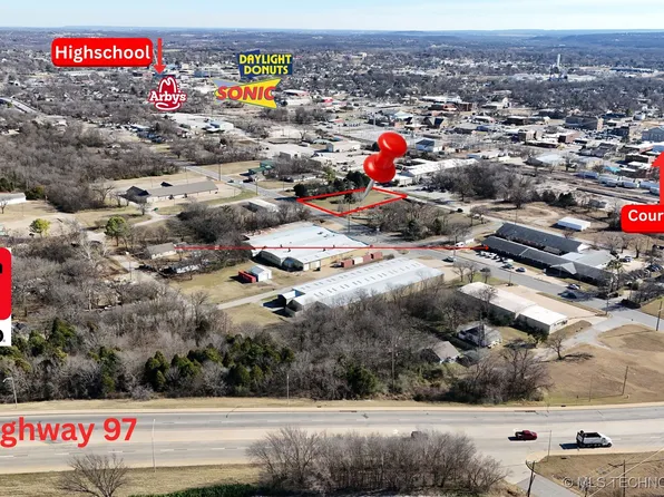 223 E Jackson Ave, Sapulpa, OK 74066