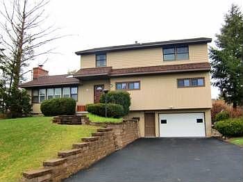 1st image of 139 Lewis Ave