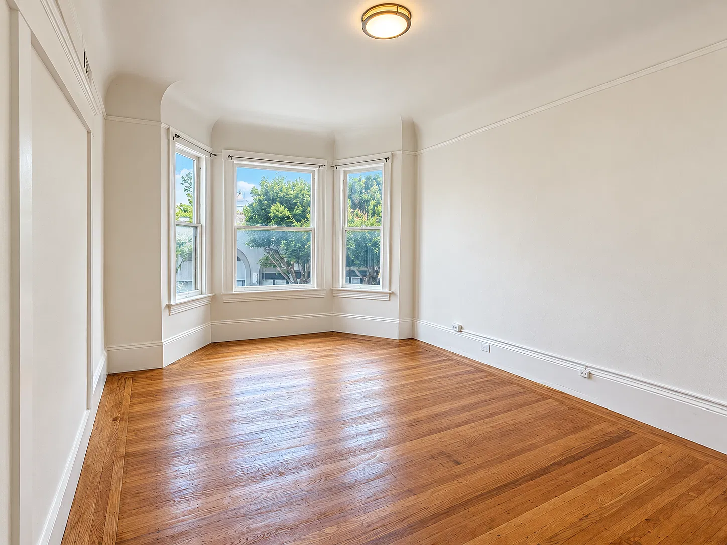1469 Pine St — Photo 4