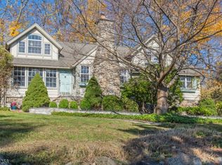 541 W Shore Trl, Sparta, NJ 07871