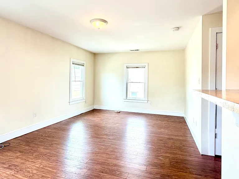 18 W Center St — Photo 14