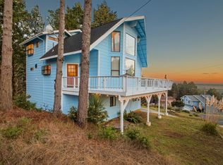 282 Seafoam Rd, Whitethorn, CA 95589
