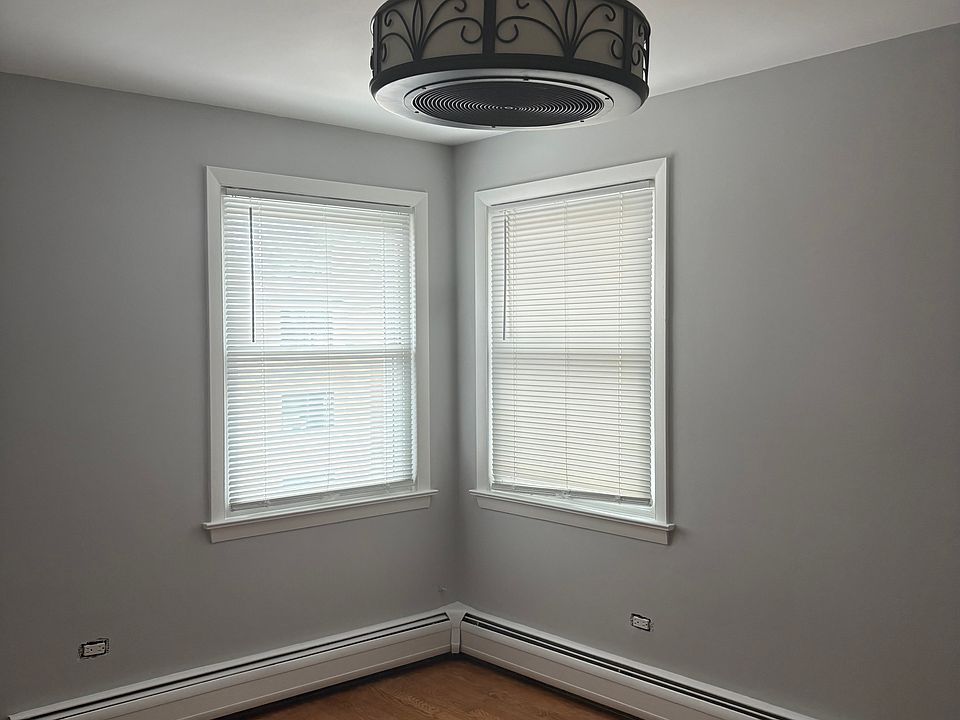1st image of 8533 W Catalpa Ave APT 3