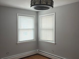 8533 W Catalpa Ave APT 3, Chicago, IL 60656