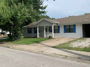 220 W Garfield St, Nevada, MO 64772