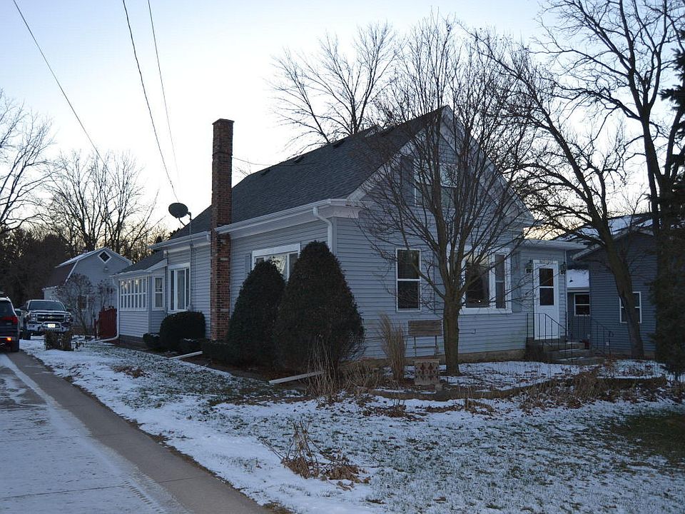 1st image of N62W23431 Silver Spring Dr