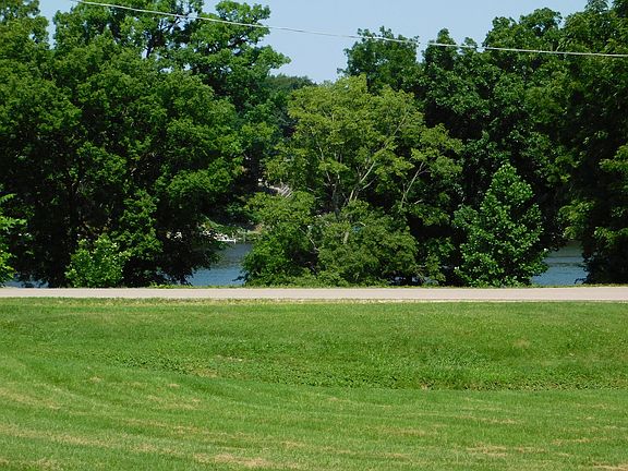 3rd image of 1634 Lake Holiday Dr