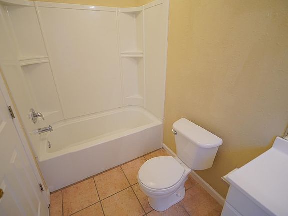 5th image of 845 W Georgia St #2