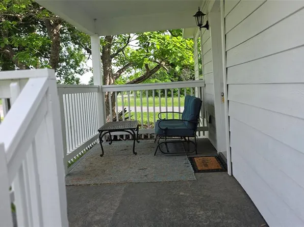 1624 Cedar St, Bonham, TX 75418