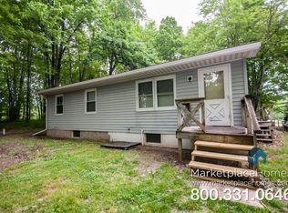 7469 N Deja Rd, Edmore, MI 48829