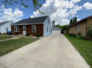 1006 N Sharon St, Appleton, WI 54914