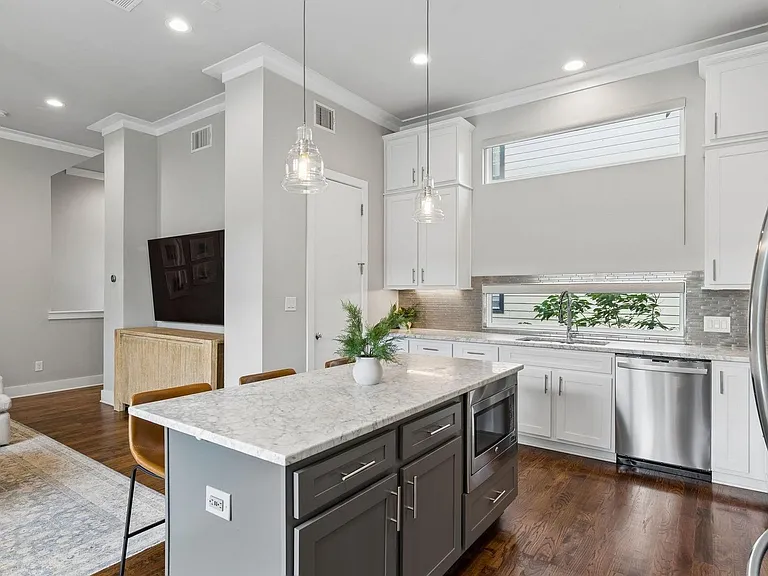 4402 Lafayette St #B — Photo 12