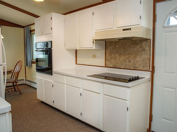 3rd image of 627 E End Ave