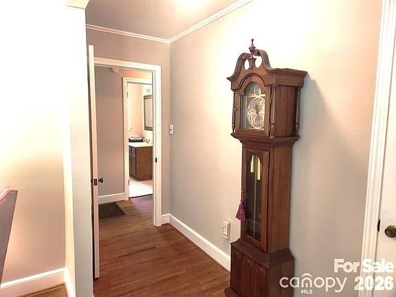5th image of 2333 Lynwood Dr