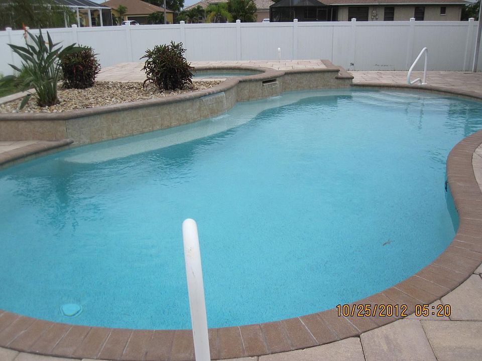 POOL/SPA/WATERFALLS