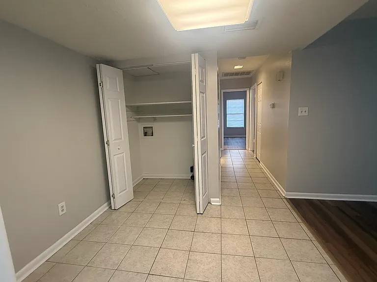 215 Westcliff Cir #C — Photo 8
