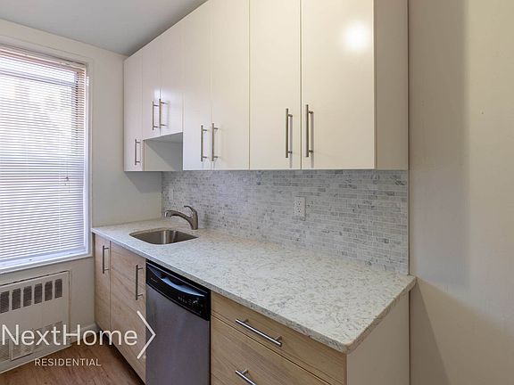 4th image of 14220 84th Dr #7E