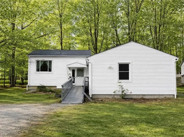 1344 Waverly Rd, Eastlake, OH 44095