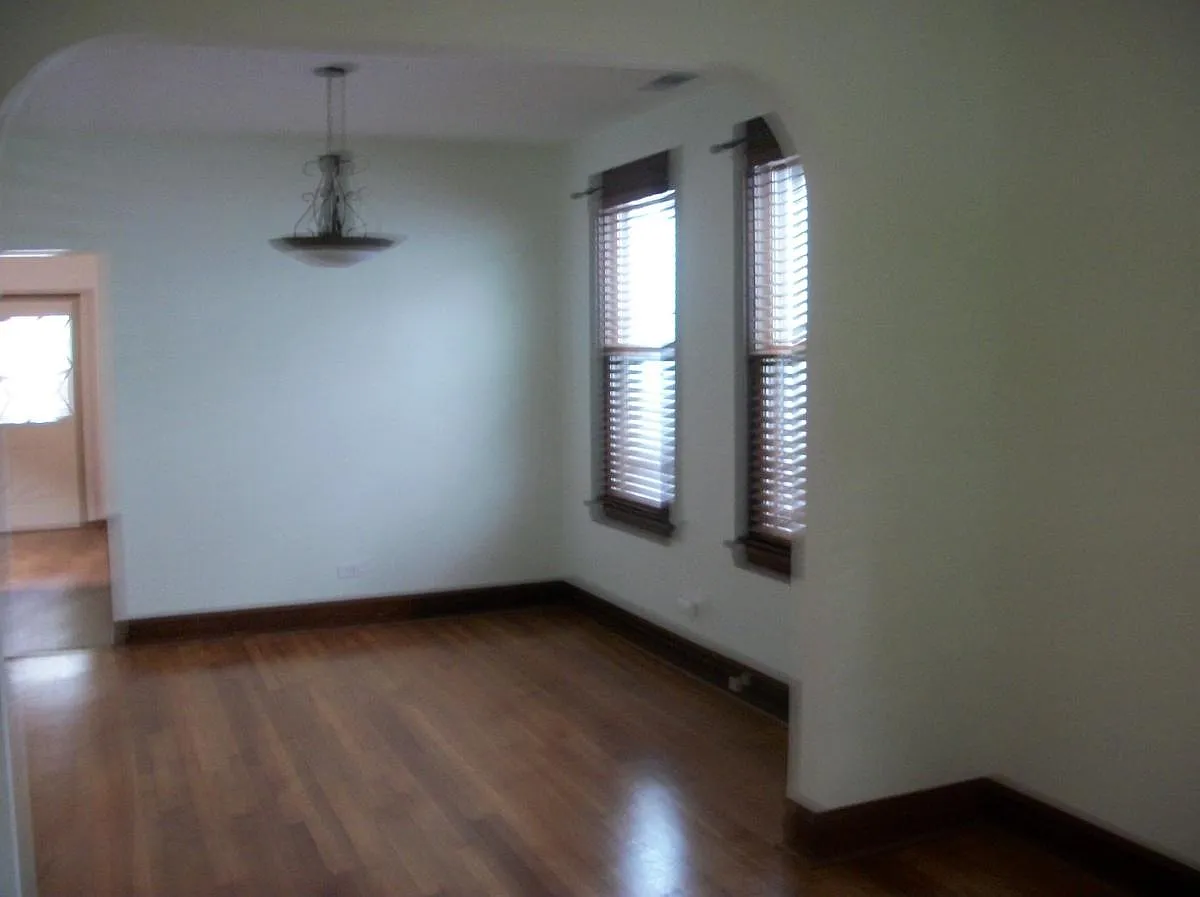 2 bed, 900 sqft, $1,875 — Photo 3