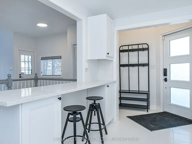 6 Colton Ave — Photo 13