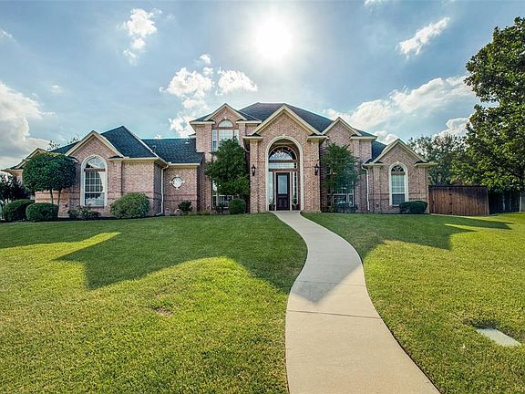 2nd image of 925 Dove Creek Trl