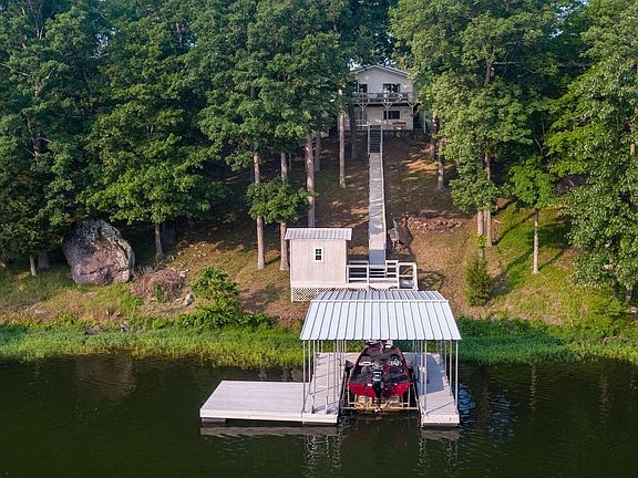 3rd image of 1440 Robinwoods Ln