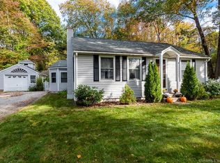 132 W Shore Dr, Higganum, CT 06441
