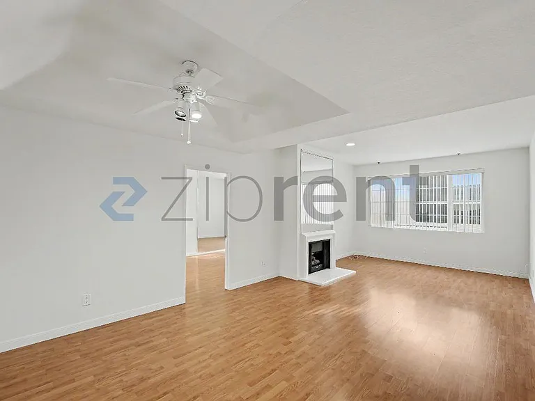 5051 Rosewood Ave #106 — Photo 6