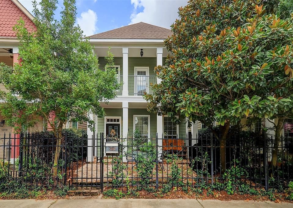 Welcome home to 5816 Kiam St.