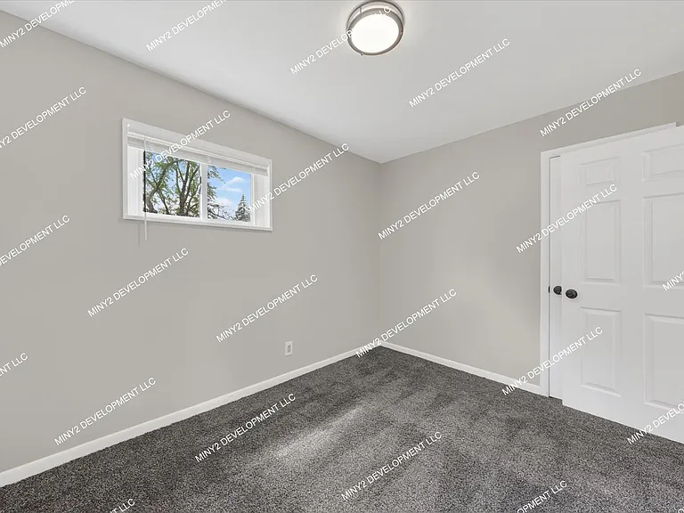 24273 Lauren Ave — Photo 15