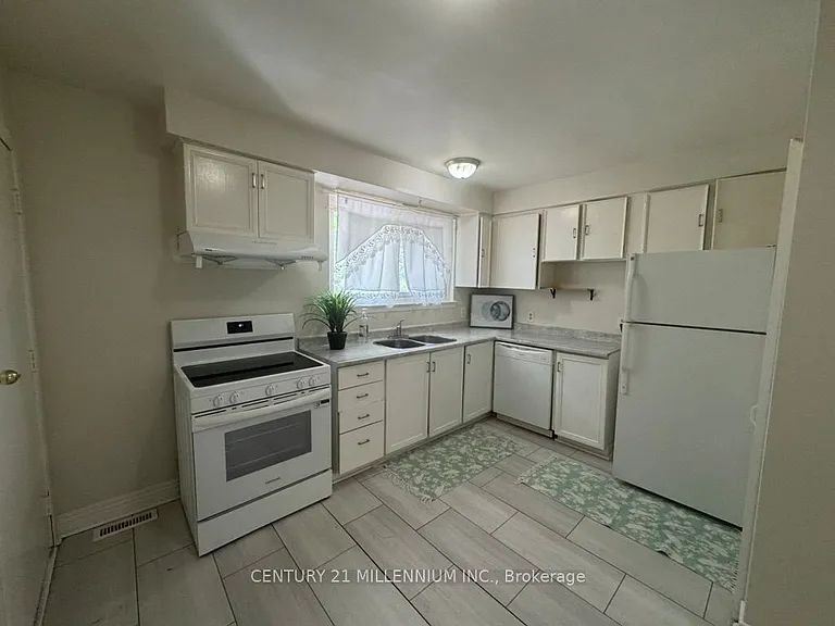 30 Kenilworth Rd #UPPER — Photo 11
