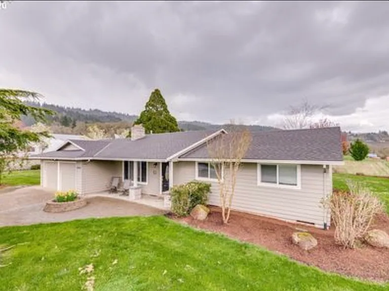 16650 NE Chehalem Dr — Photo 2